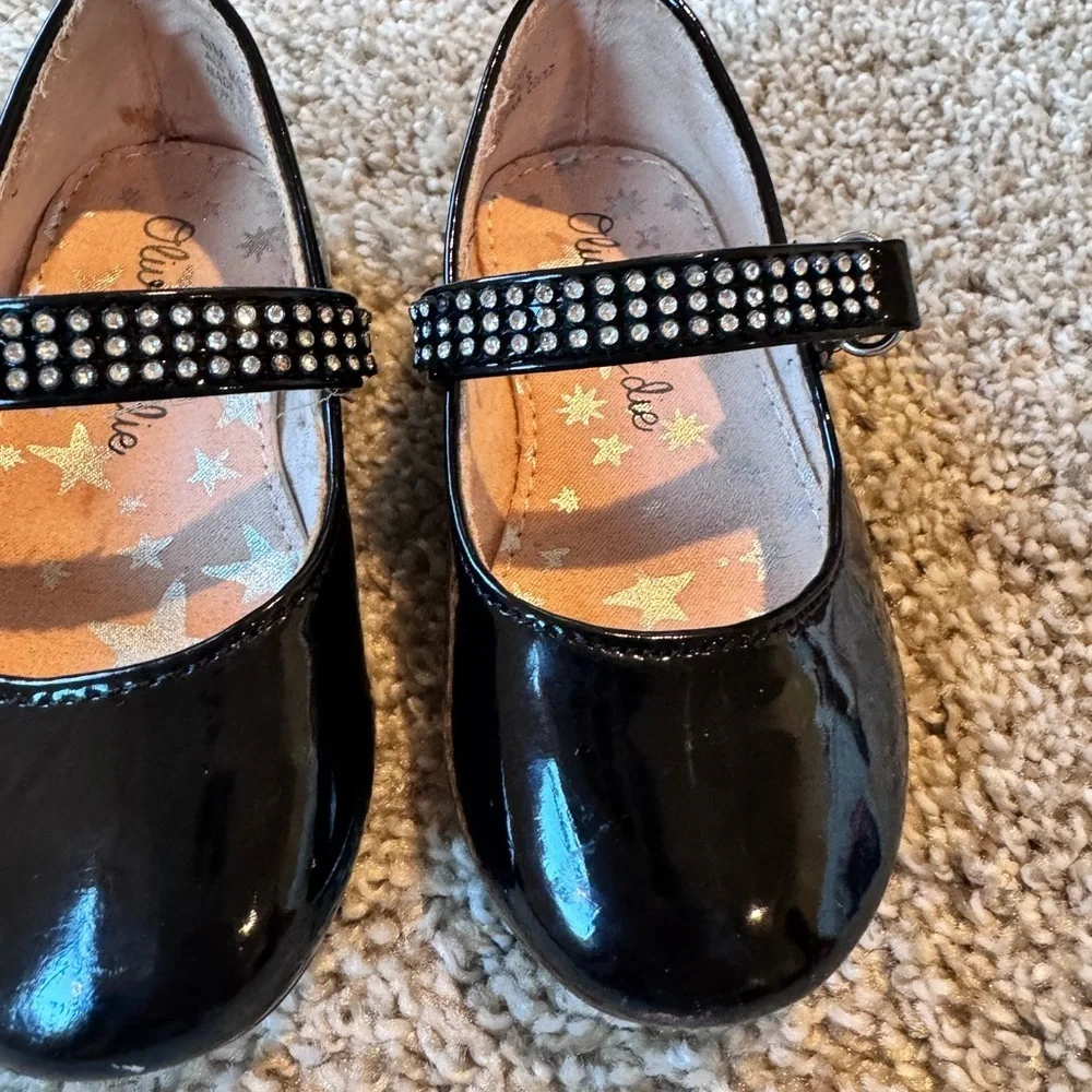 Girls Dress Shoes Bundle Black Mary Jane & White Bow Flats Size 5